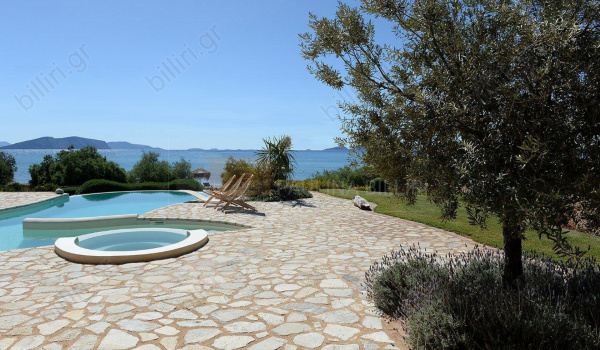 Πισίνα Swimming pool